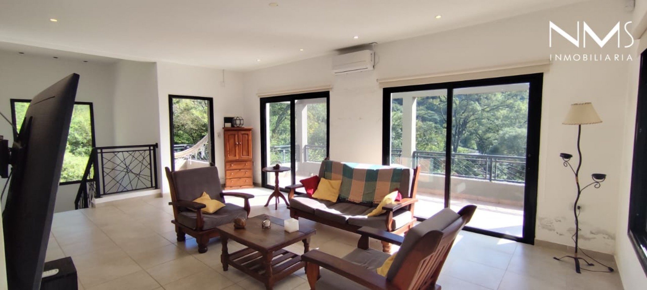 EN VENTA Casa con Increible Vista en La Mision, Vaqueros