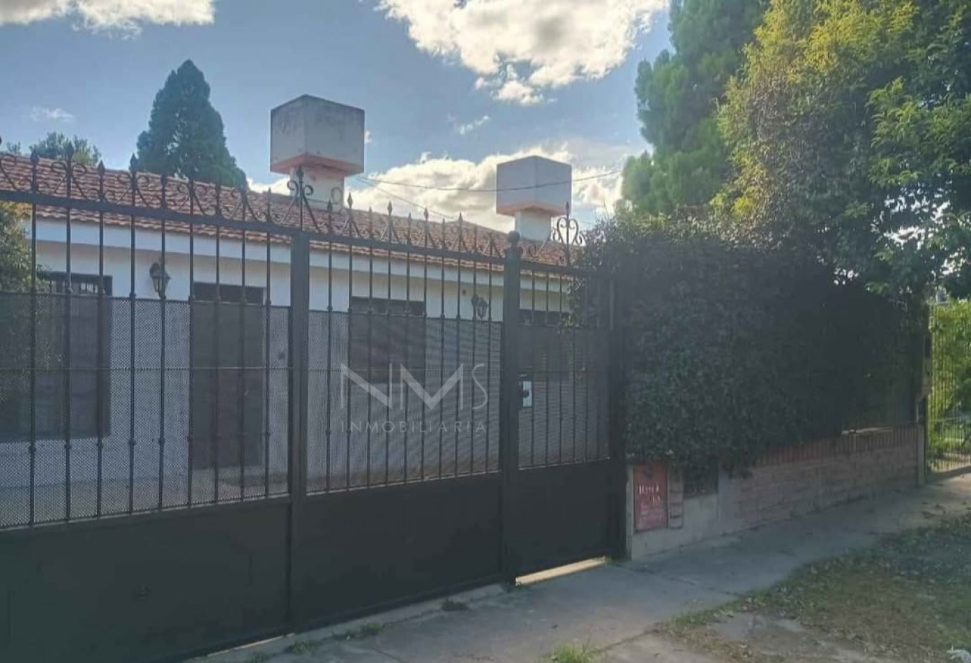 VENTA - CASA EN ZONA SUR (Barrio Ciudad Valdivia)