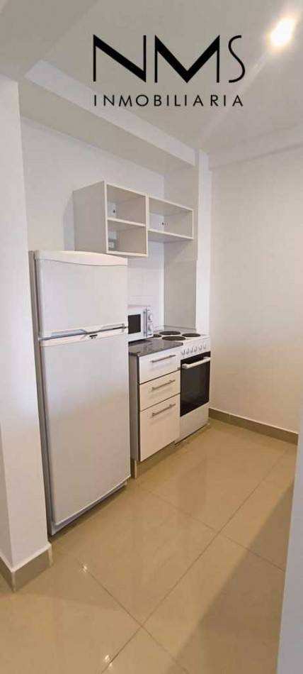 SE ALQUILA MONOAMBIENTE AMOBLADO - EDIFICIO BAMBU - AV. BELGRANO ESQ PEDERNERA - $450.000