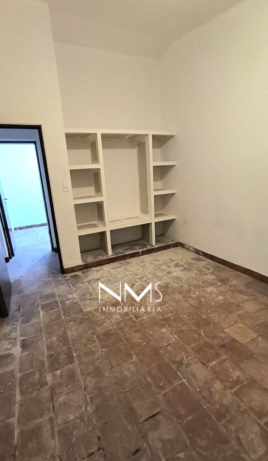 VENTA - CASA 4 DORMITORIOS, EN MACROCENTRO