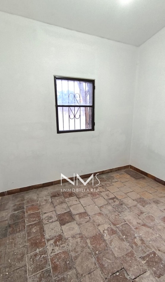 VENTA - CASA 4 DORMITORIOS, EN MACROCENTRO