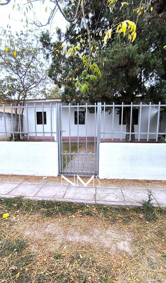 VENTA - CASA 4 DORMITORIOS, EN MACROCENTRO