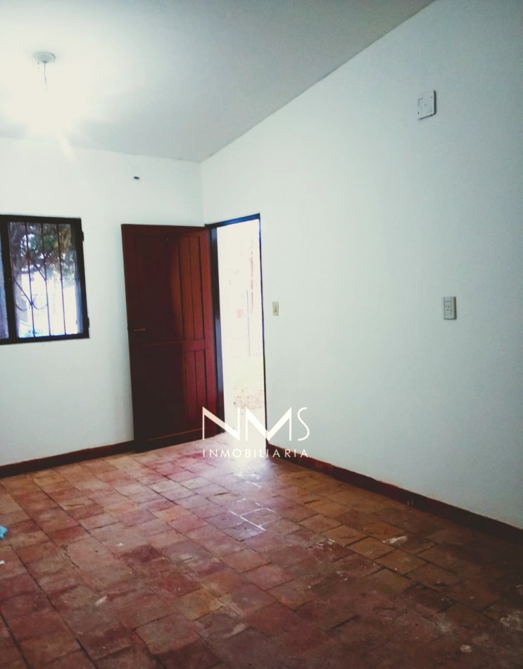 VENTA - CASA 4 DORMITORIOS, EN MACROCENTRO