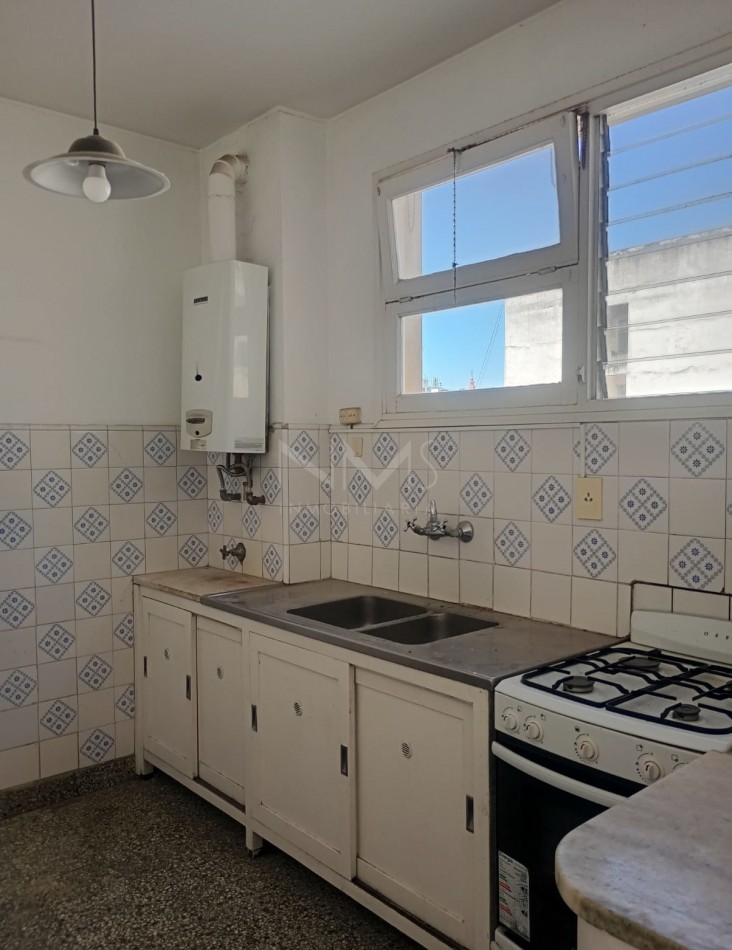ALQUILER DPTO 2 DORMITORIOS EN MITRE AL 200 - EDIFICIO GALERIA MITRE