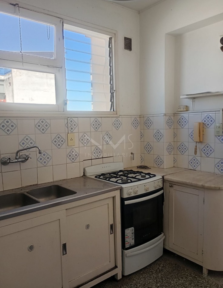ALQUILER DPTO 2 DORMITORIOS EN MITRE AL 200 - EDIFICIO GALERIA MITRE