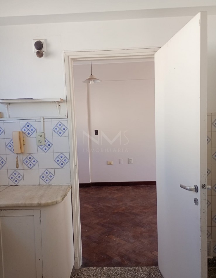 ALQUILER DPTO 2 DORMITORIOS EN MITRE AL 200 - EDIFICIO GALERIA MITRE