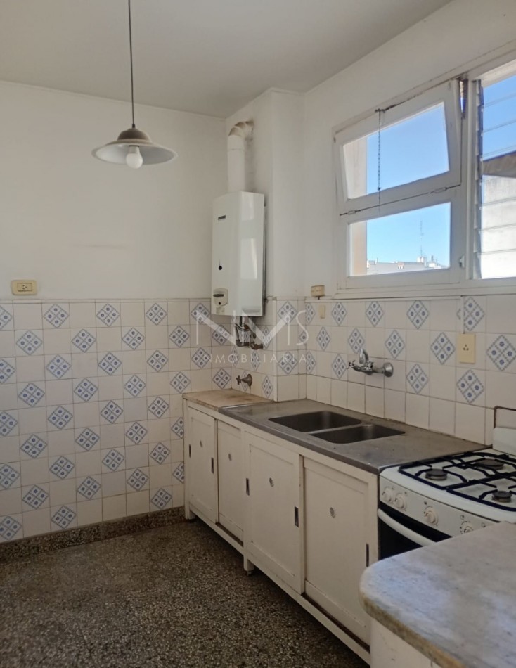 ALQUILER DPTO 2 DORMITORIOS EN MITRE AL 200 - EDIFICIO GALERIA MITRE
