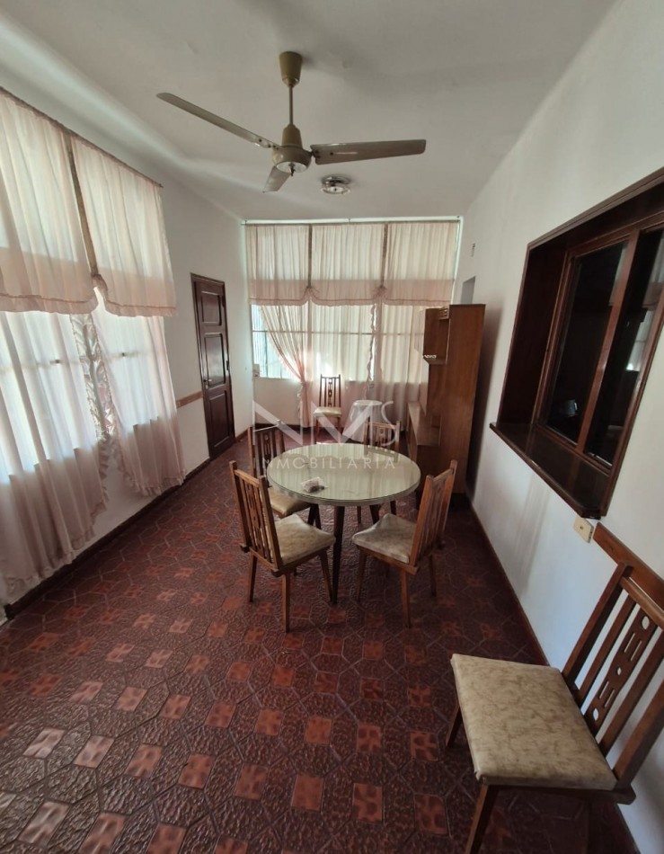 VENTA DE CASA EN ESQUINA, ALTURA ESPAÑA AL 2.000 (Pasaje paralelo)