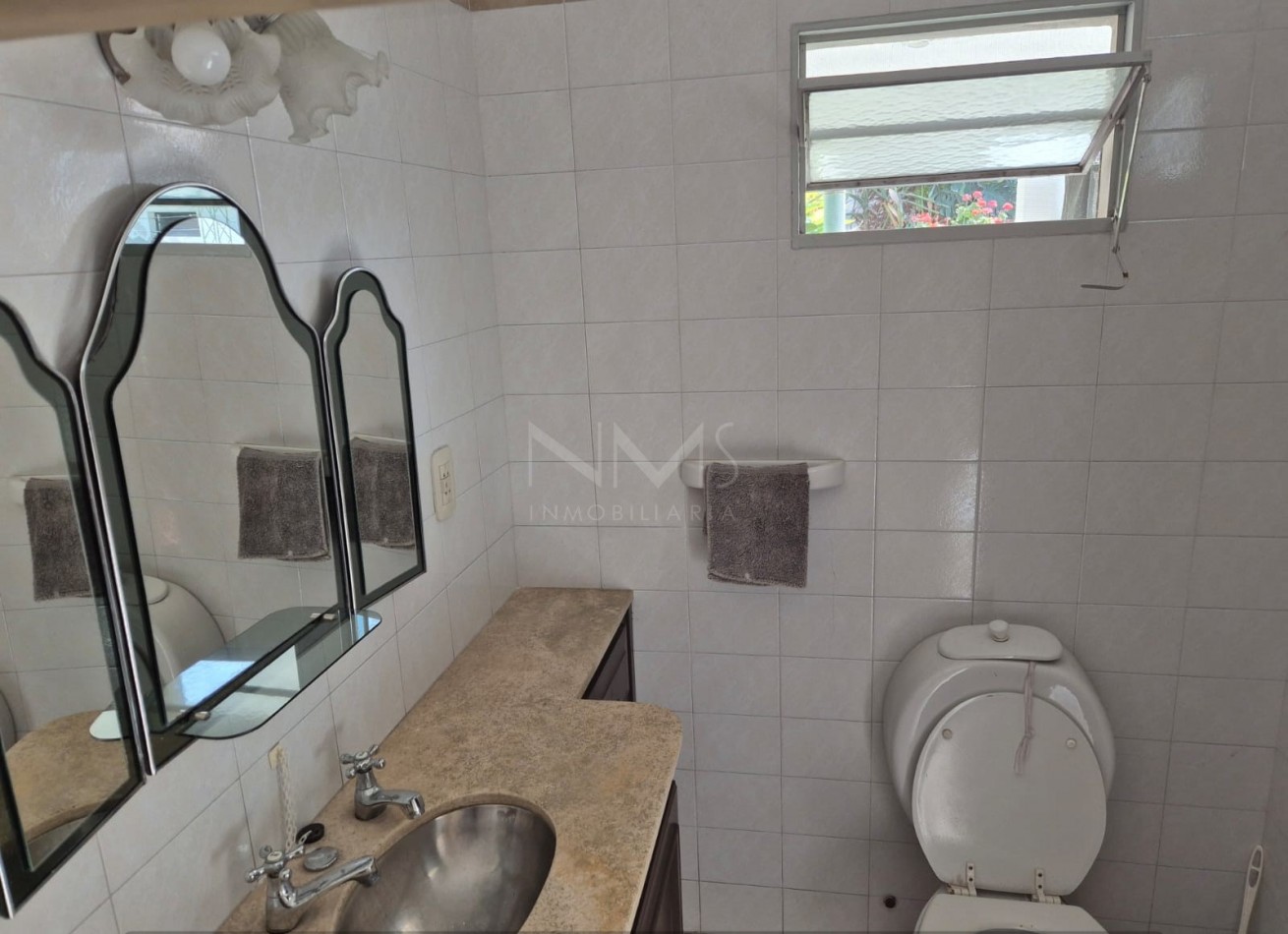 VENTA DE CASA EN ESQUINA, ALTURA ESPAÑA AL 2.000 (Pasaje paralelo)