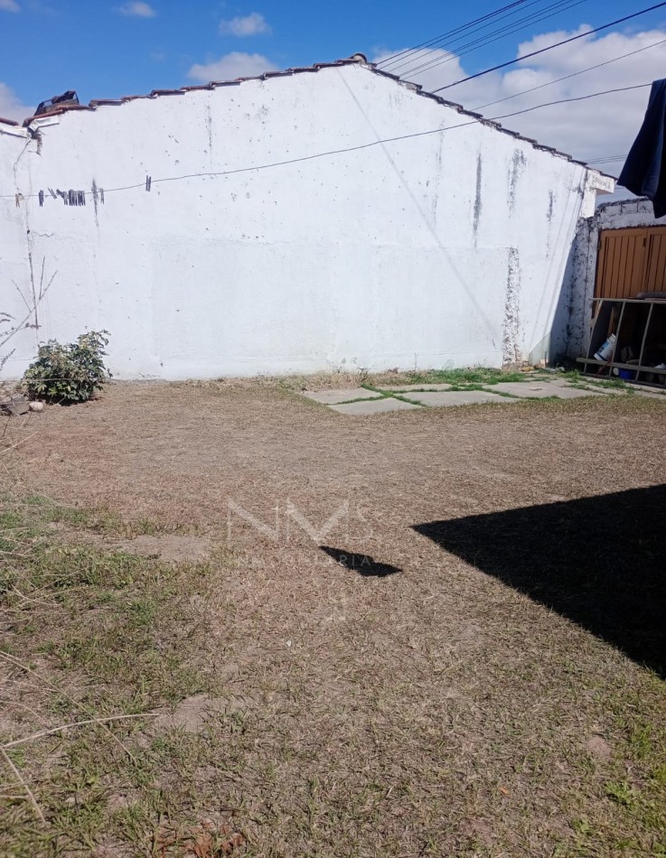 ALQUILER CASA 3 DORM. Y DEPENDENCIAS - B° EL PERIODISTA (Zona Sur)