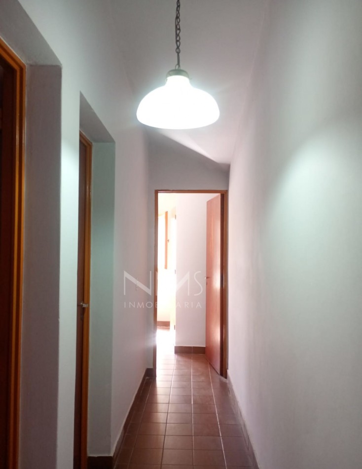 ALQUILER CASA 3 DORM. Y DEPENDENCIAS - B° EL PERIODISTA (Zona Sur)