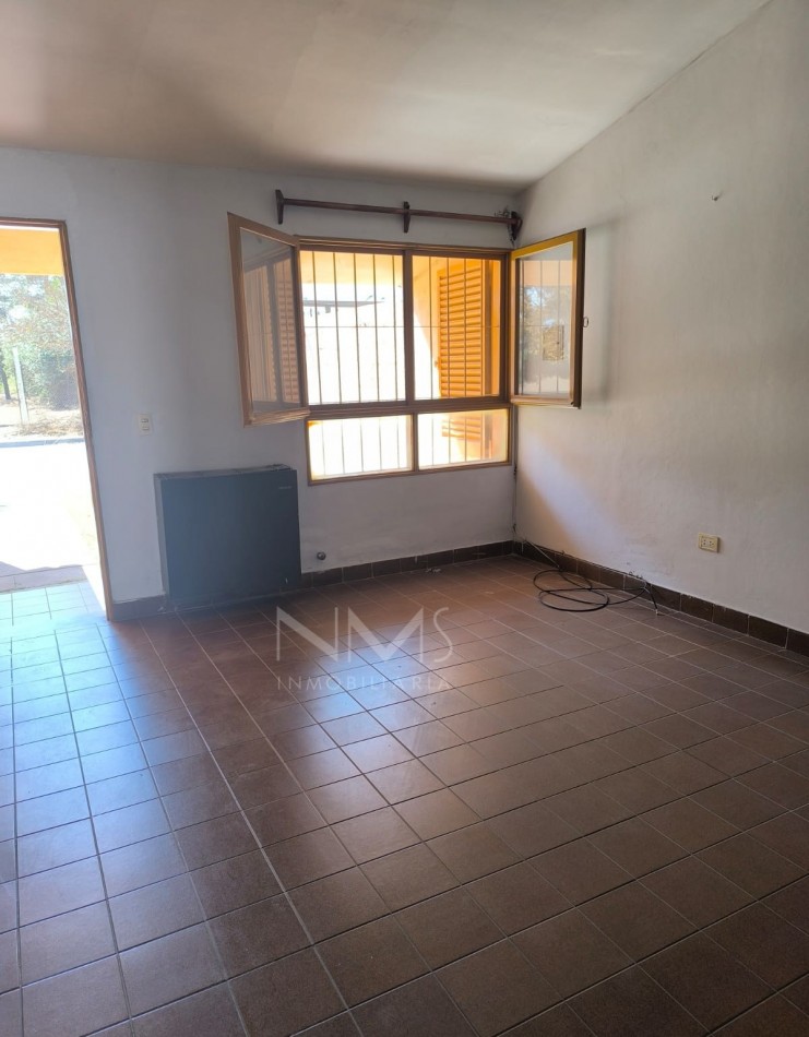 ALQUILER CASA 3 DORM. Y DEPENDENCIAS - B° EL PERIODISTA (Zona Sur)