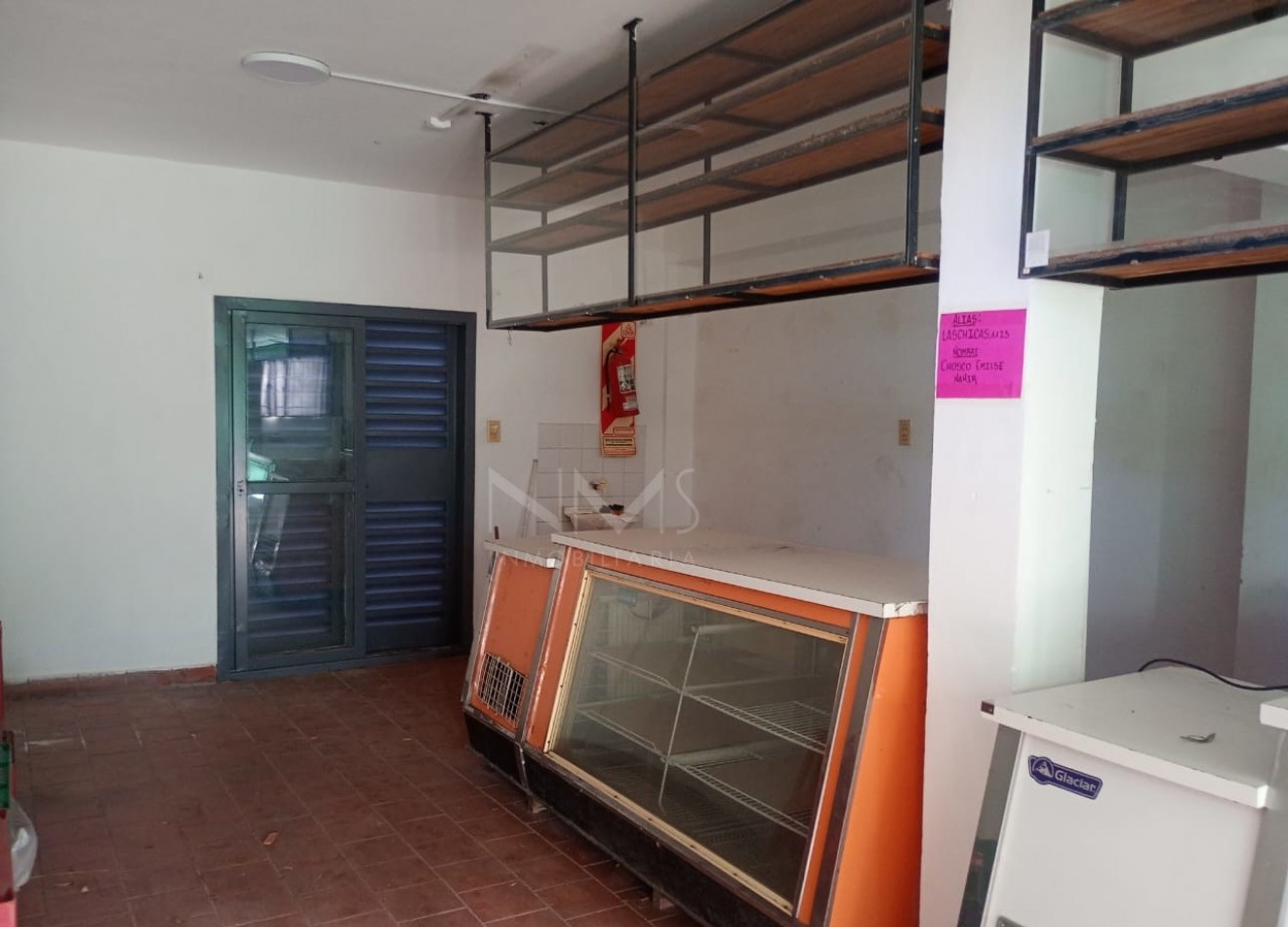 ALQUILER DE  LOCAL COMERCIAL - BARRIO DOCENTE SUR 