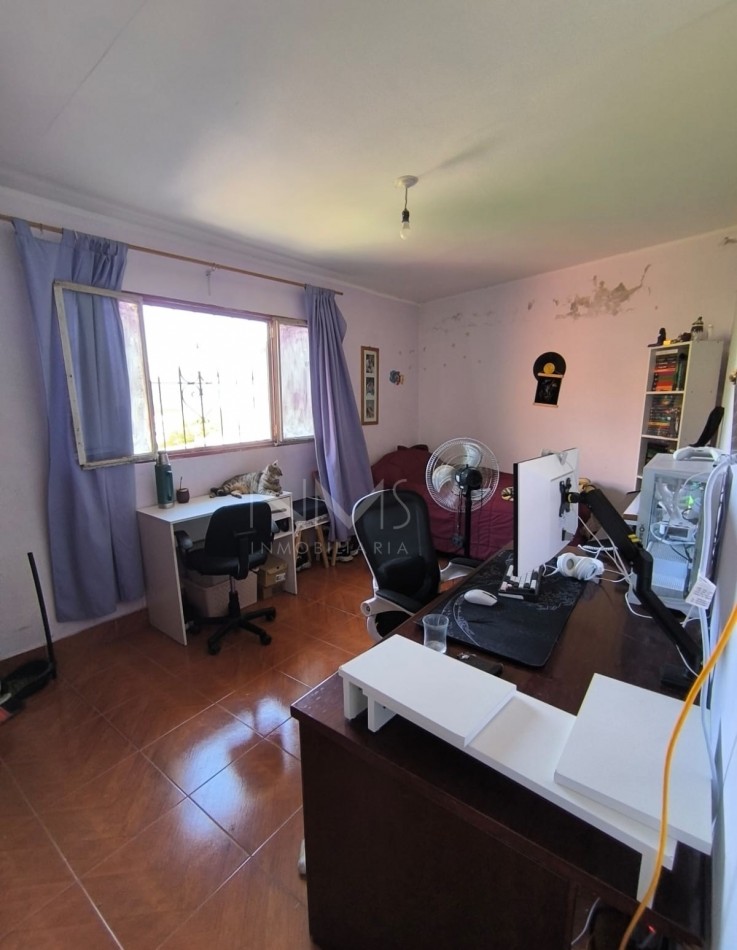 VENTA - CASA CUATRO DORMITORIOS - B° HERNANDO DE LERMA