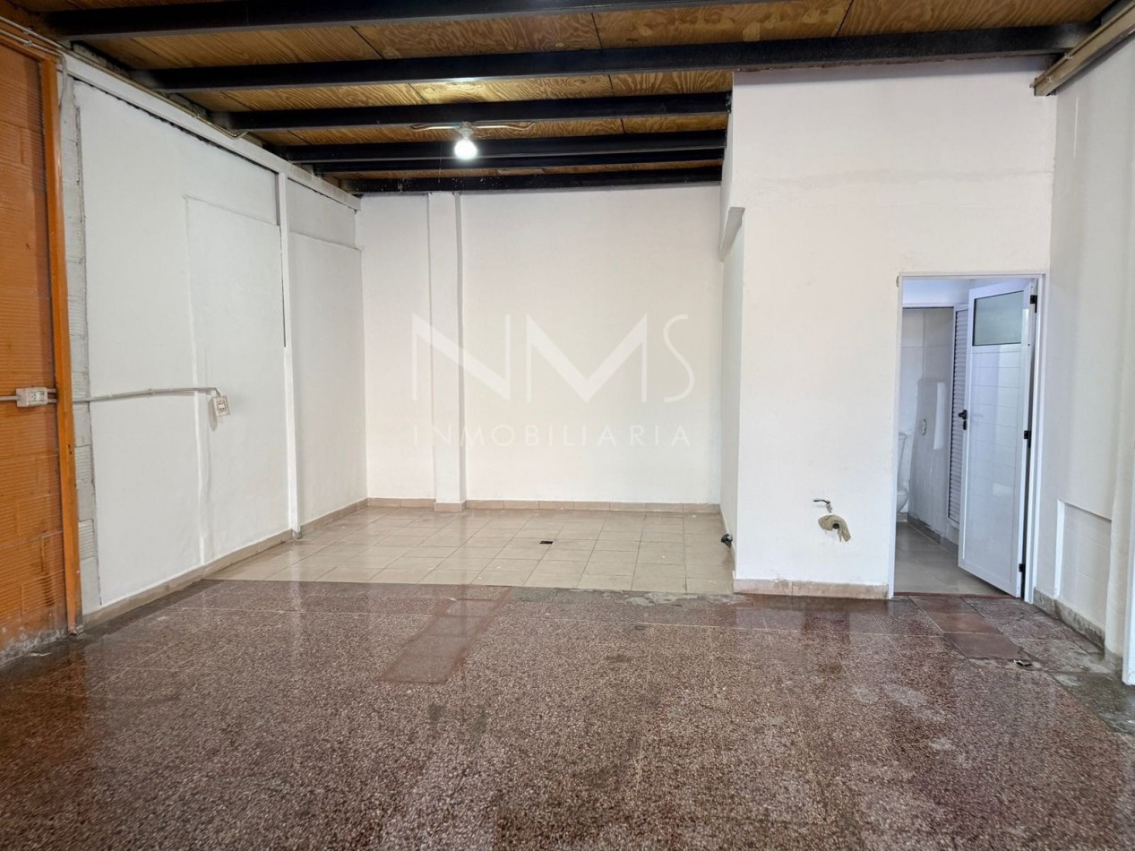 ALQUILER DE LOCAL COMERCIAL - ZACARIAS YANCI y USANDIVARAS ( ZONA OESTE-MACROCENTRO)