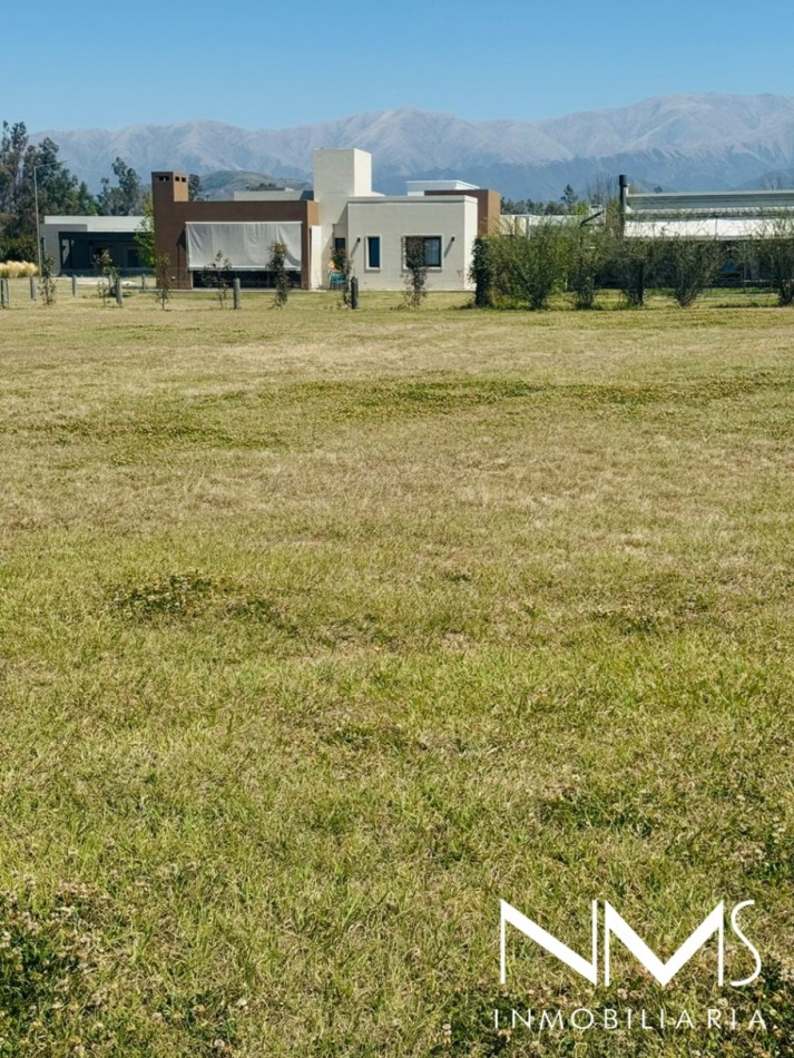 VENTA DE TERRENO EN JARDINES DE SAN LORENZO