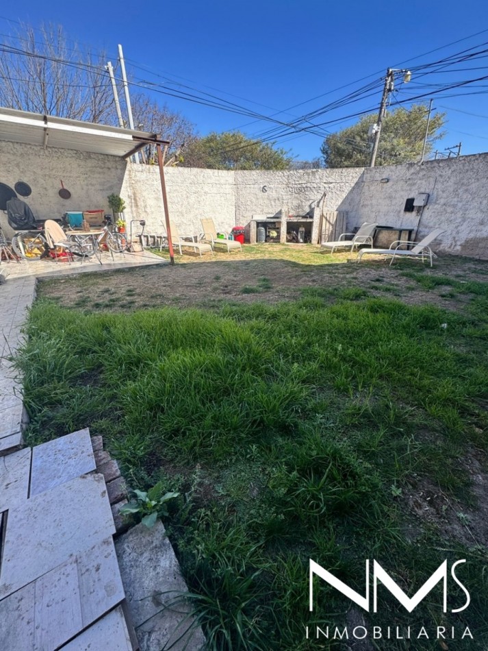VENTA CASA EN TRES CERRITOS , CON LOCAL COMERCIAL (Los Manzanos esquina Los Pinos)