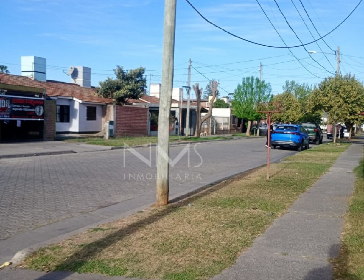 ALQUILER DE  LOCAL COMERCIAL - BARRIO DOCENTE SUR 
