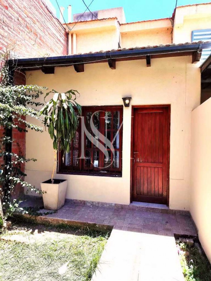 CASA EN ALQUILER DE DOS PLANTAS (DUPLEX) AMOBLADO - B° BELGRANO - ETAPA 1