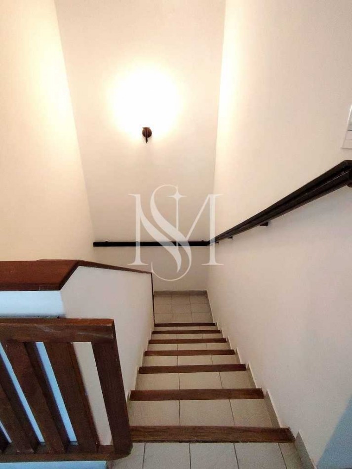 CASA EN ALQUILER DE DOS PLANTAS (DUPLEX) AMOBLADO - B° BELGRANO - ETAPA 1