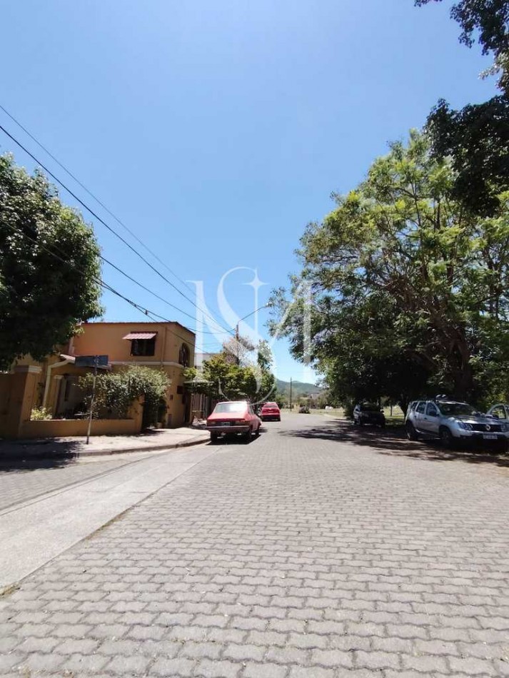 CASA EN ALQUILER DE DOS PLANTAS (DUPLEX) AMOBLADO - B° BELGRANO - ETAPA 1