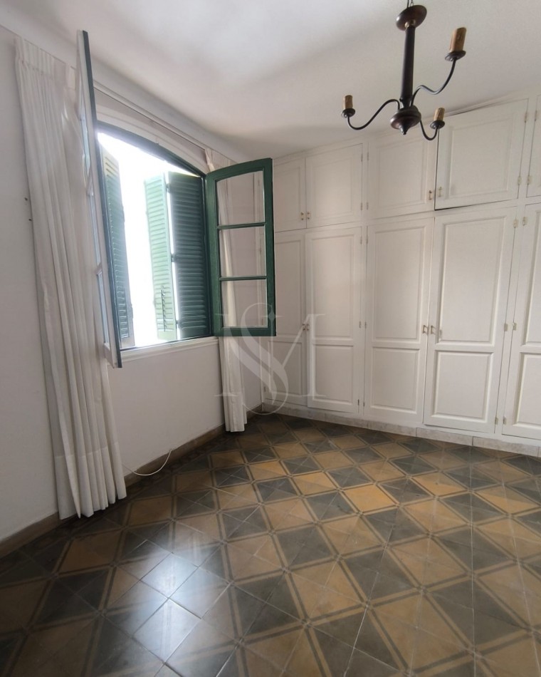 CASA EN VENTA CASEROS Y GRAL PAZ