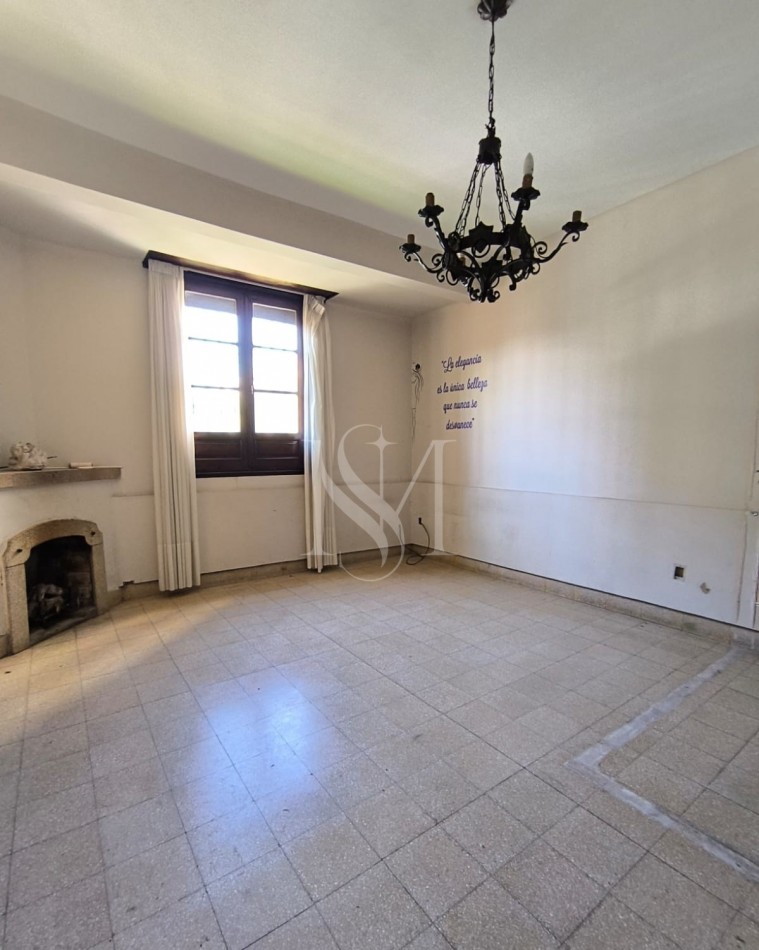 CASA EN VENTA CASEROS Y GRAL PAZ