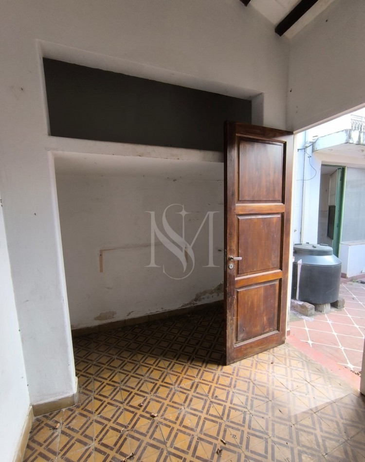 CASA EN VENTA CASEROS Y GRAL PAZ