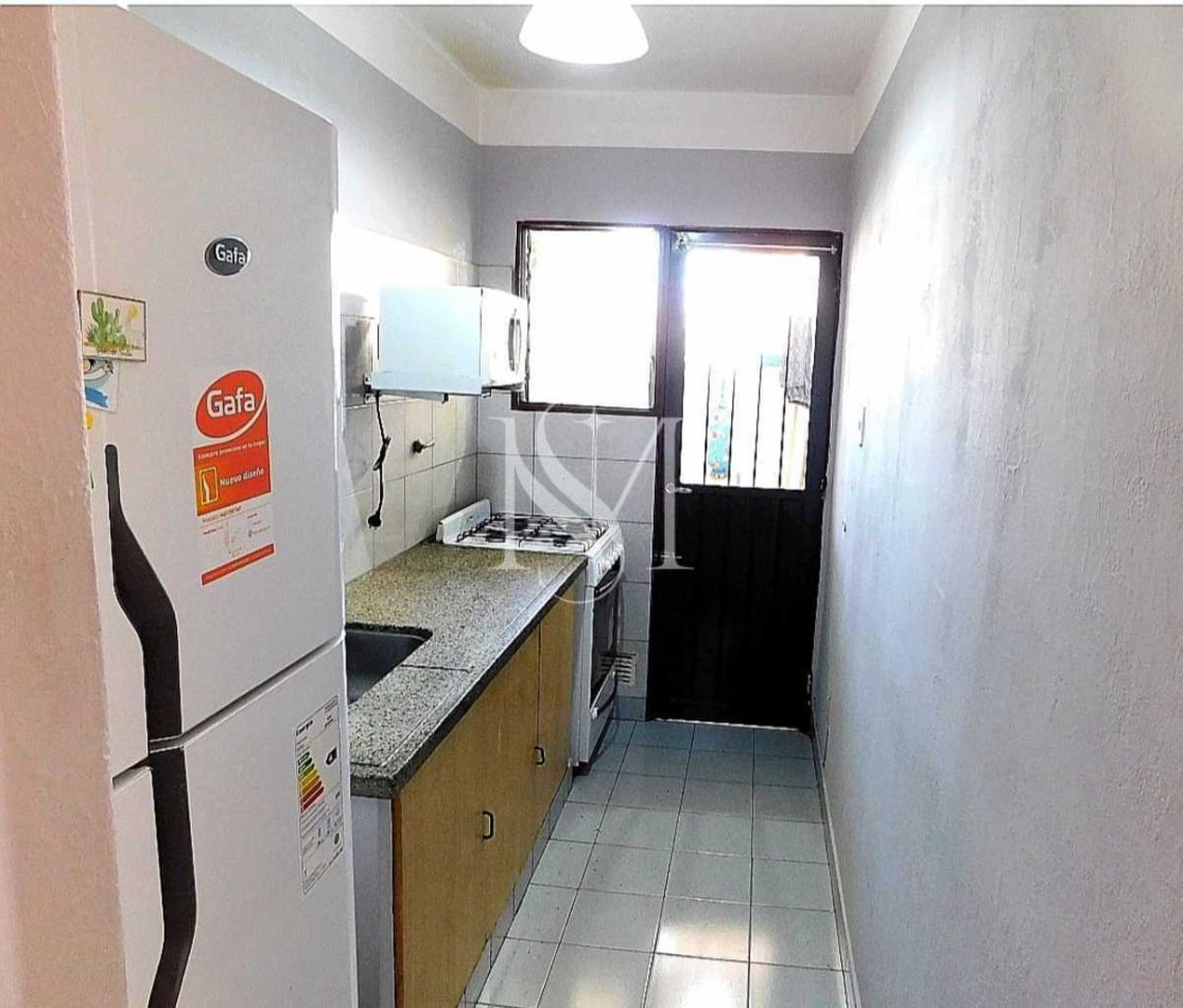 SE ALQUILA DEPARTAMENTO DE 3 HABITACIONES - BARRIO JUAN PABLO II - Zona Sur