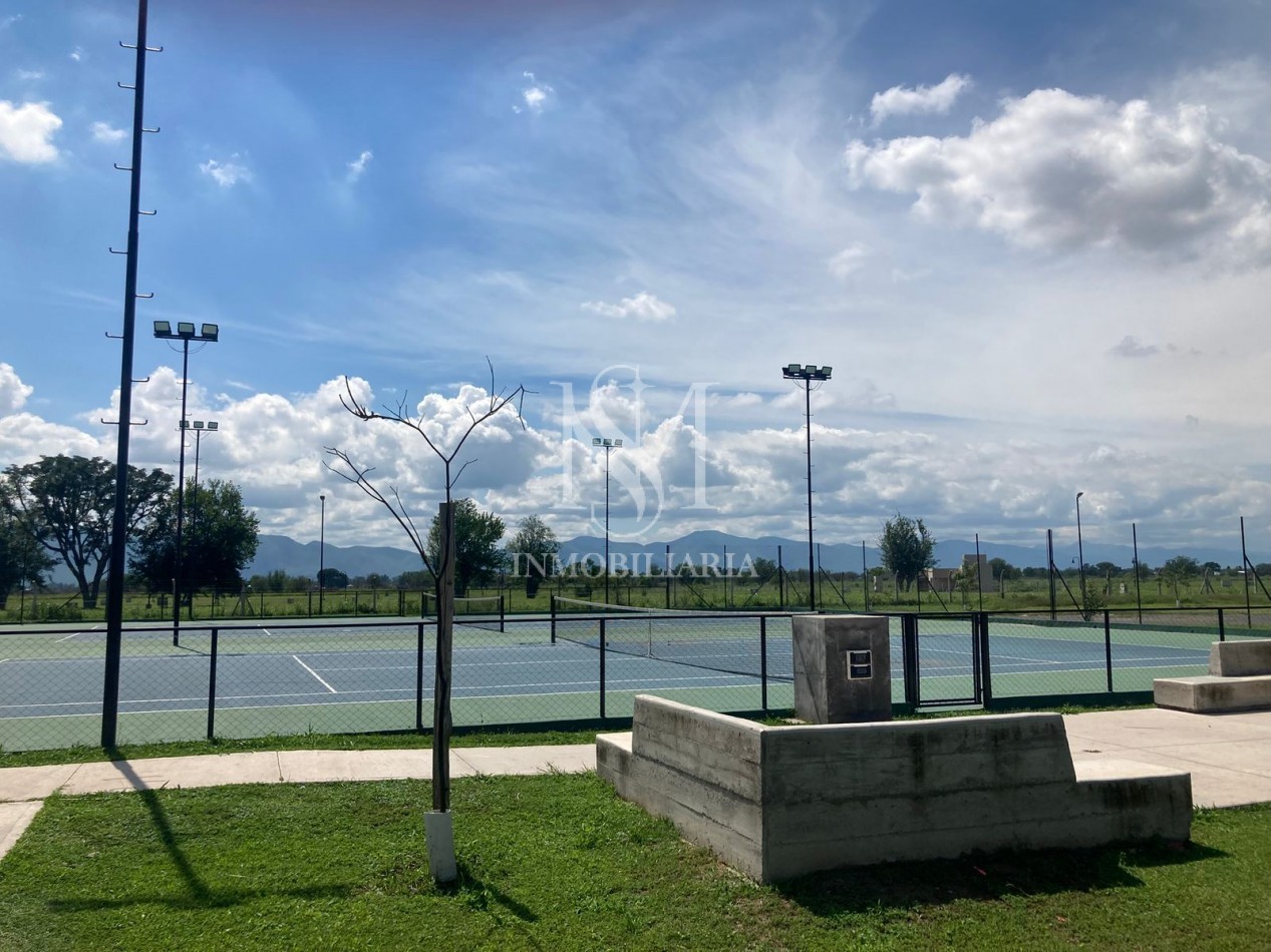VENTA: Terreno en entrada del barrio La Verbena 