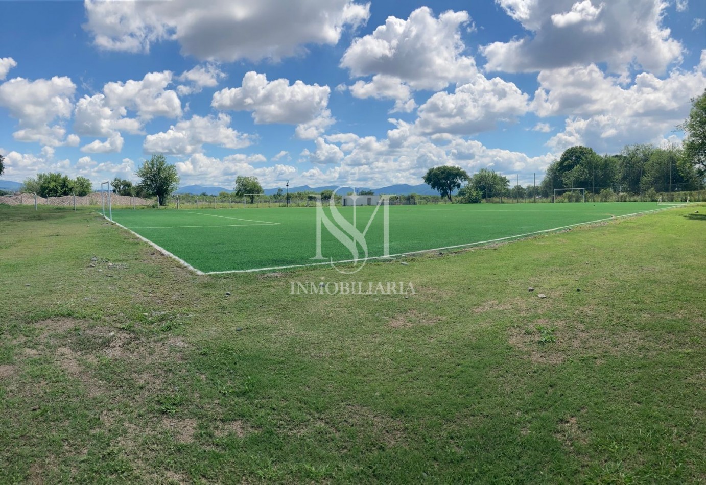 VENTA: Terreno en entrada del barrio La Verbena 