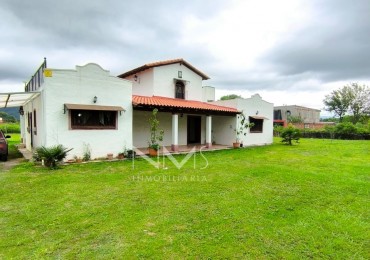 VENTA -  IMPORTANTE CASA DE CAMPO EN RUTA 26 